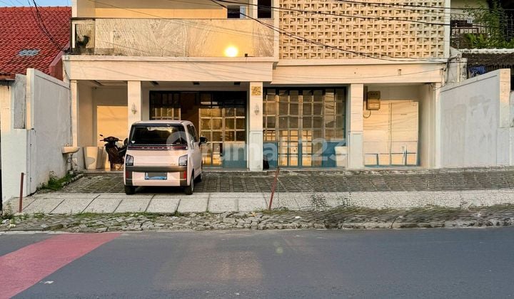 Mini Building di Area Kebayoran Baru Dekat MRT
