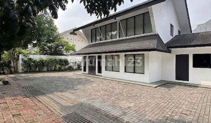 Mini Building for Rent in Premium Area of Kebayoran Baru, Near Senayan City