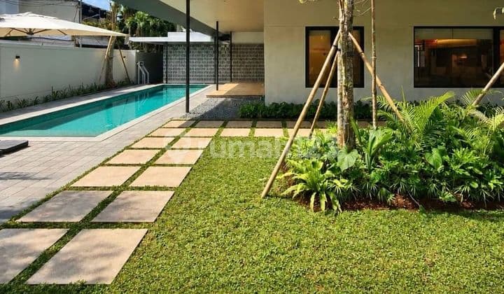 ".Rental Modern House in Kemang Area, Corner Position, Close to SCBD".