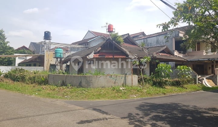 Rumah Hoek Hitung Tanah di Pratista Antapani