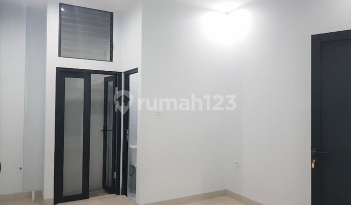 Rumah Usaha 4 Lantai di Sayap Riau Bandung Pasti Cuan