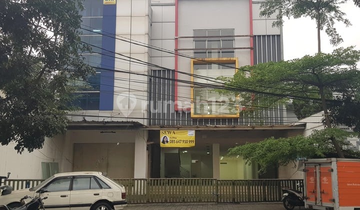 Ruko Besar di Mainroad Ahmad Yani Padasuka Bandung