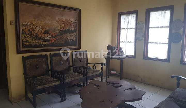 Rumah Hoek Hitung Tanah di Jalan Golf Dekat SMAN 24 Bandung