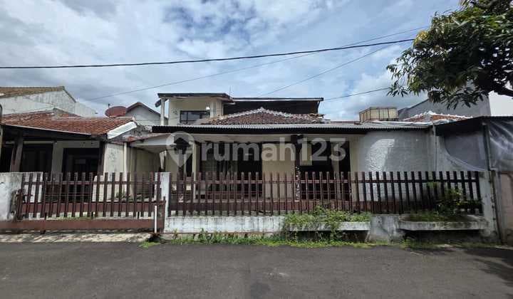 Rumah di Sayap Arcamanik Endah Dekat Griya Arcamanik Bandung