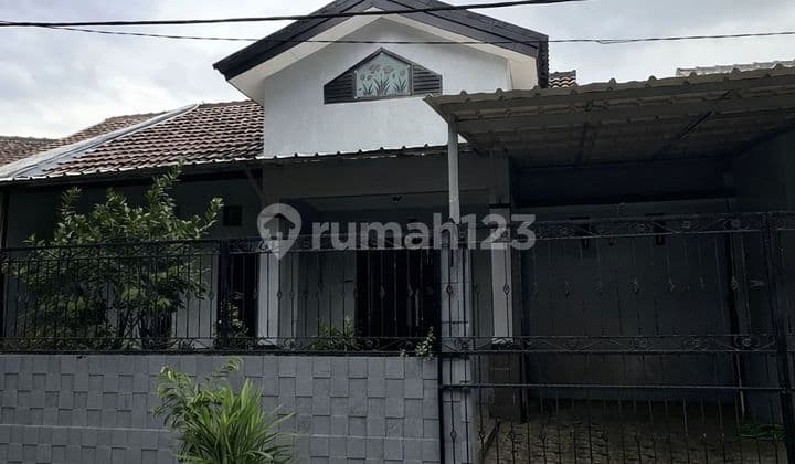 Dijual Rumah di Taman Kopo Indah 3