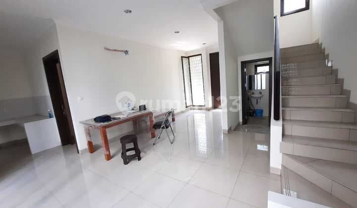 Turun Harga *For Sale* Rumah Cynthia Premium
