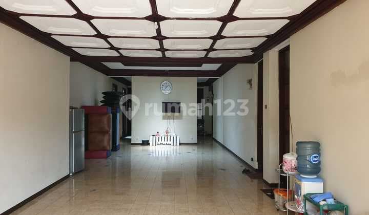 Dijual Rumah + Paviliun di Jl. Kenari Bandung