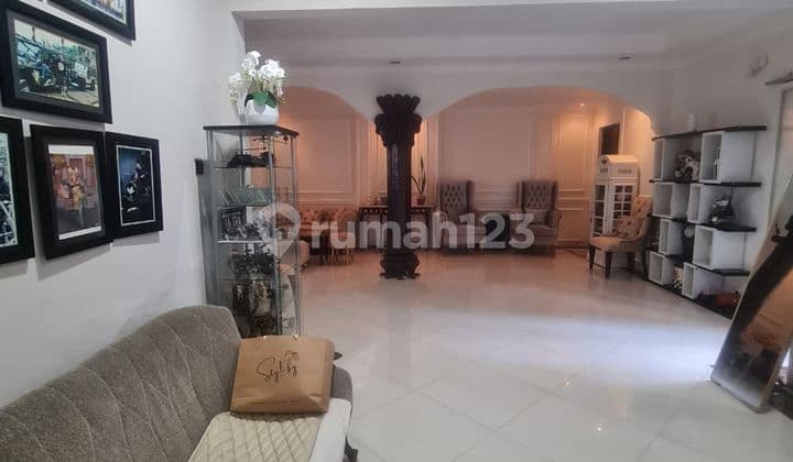 Dijual Rumah Bagus Lokasi Strategis,Dekat dengan Kampus di Sayap Surapati Pahlawan