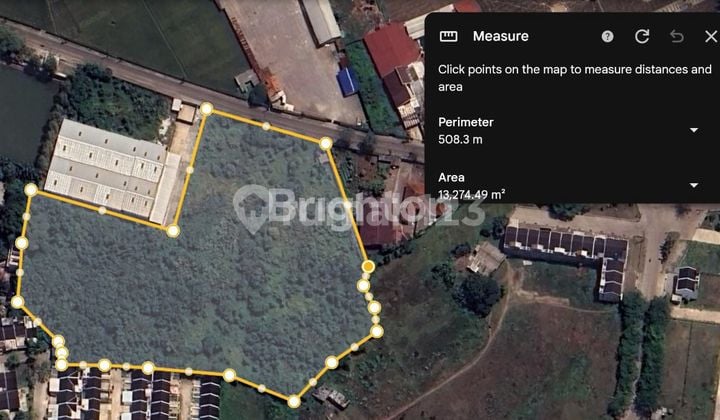 A large plot of land suitable for building warehouses, factories, etc., located in Sapan, Bandung.