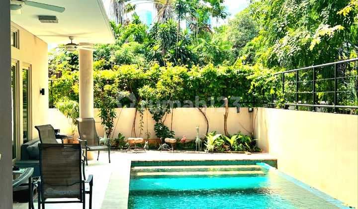 Disewakan Rumah Lokasi Super Prime di Widya Chandra