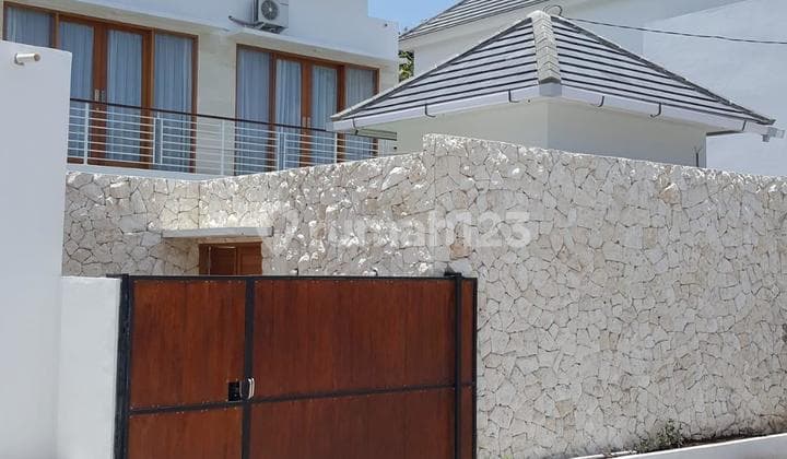 For Sale 2-Story Villa in Nusa Dua Bali - 3 Bedrooms, Land Area 150 M², Price 2.8 Billion
