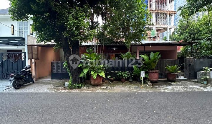 For Sale House in Gandaria Tengah, Kebayoran Baru - Land Area 274 m² | SHM | Price 10.7 Billion IDR