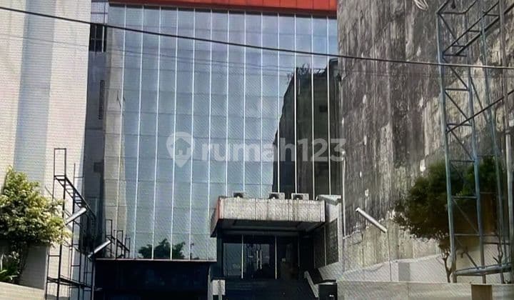 Dijual Gedung Komersial Strategis di Senen, Jakarta Pusat - Di Bawah NJOP!