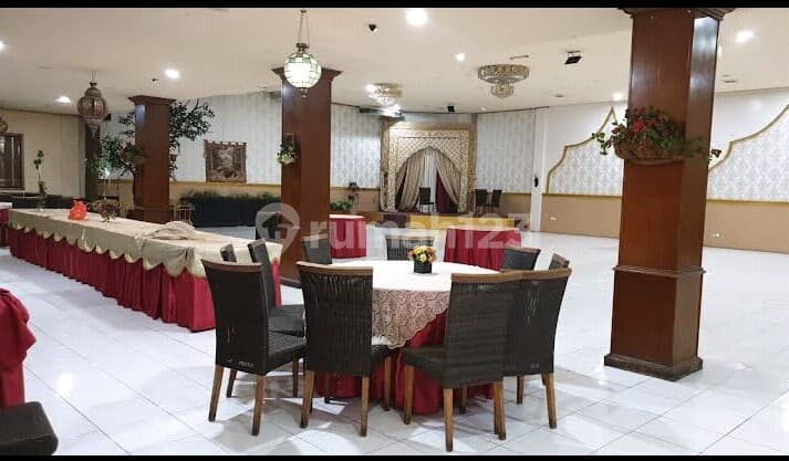 Dijual Lahan 40% di Bawah NJOP Beserta Bangunan yang Masih Aktif