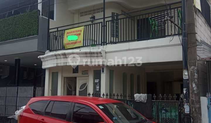 Dijual Cepat Rumah 2.5 Lantai Di Medang