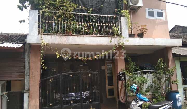 Dijual Murah Rumah 2.5 Lantai di Binong Permai