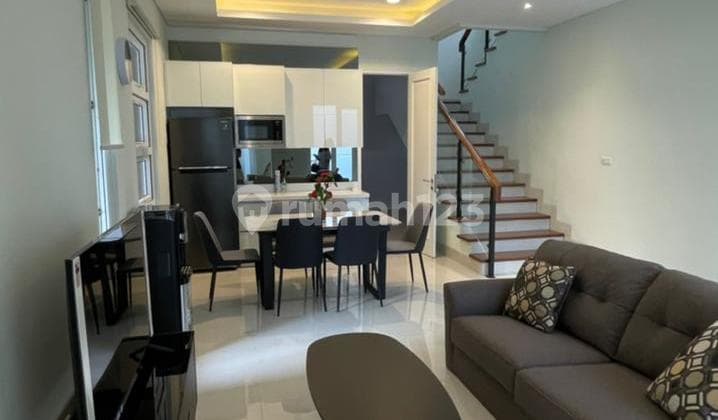 Rumah Terbatas Area Sekolah France International di Cipete