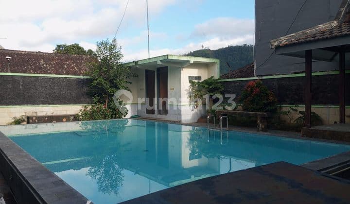 Villa For Sale on Flamboyan Street, Kota Wisata Batu