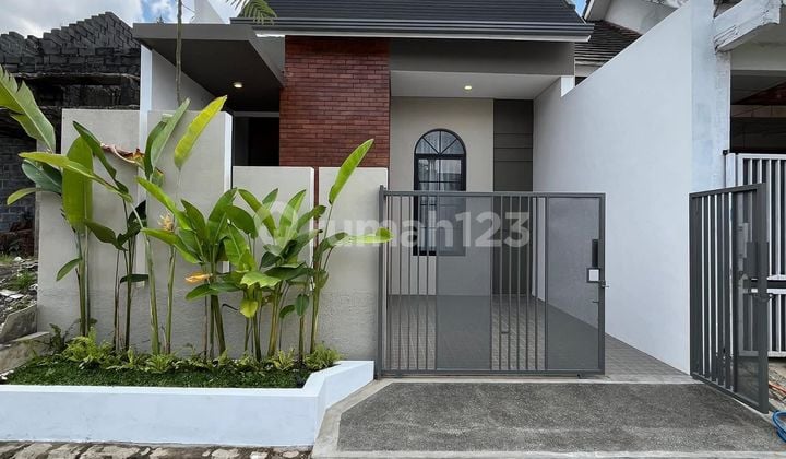 New Tropical House in Malang, East Java