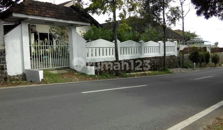 Rumah Villa Murah Nol Jalan Utama Kota Wisata Batu