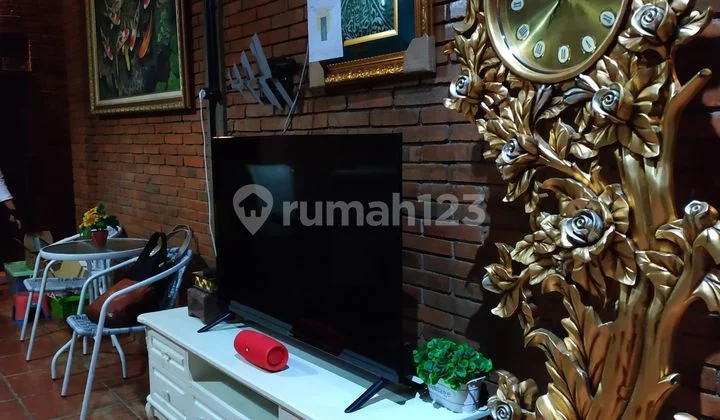 Rumah Galeri Jati Soekarno- Hatta