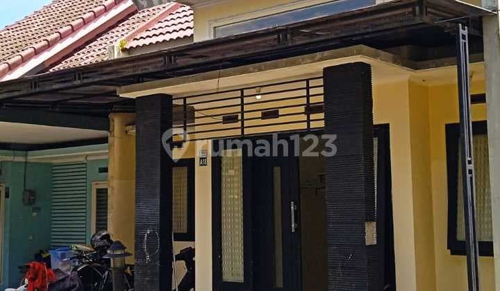 "Rumah Strategis Piranha Malang - Cocok Hunian Keluarga, Full Bangunan"