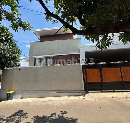 Rumah Cantik Banget Dalam Komplek Cinere Meruyung