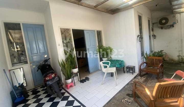 Rumah cantik siap huni murah di Graha Cinere