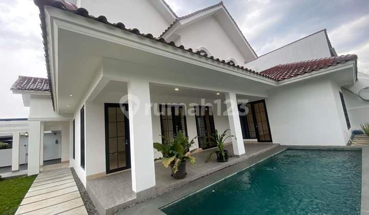 Rumah hook baru gaya american classic komplek lebak bulus jaksel