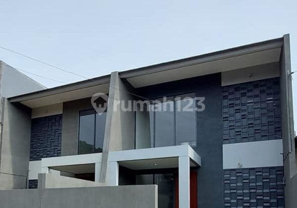 Rumah Cinere Dekat dengan Pintu Tol Krukut