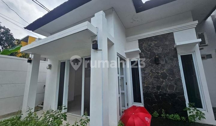 Rumah Cantik Komplek Pondok Cabe depan lapangan udara pondok cabe