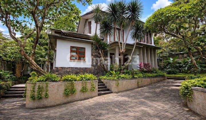 Rumah Mewah Harga Siqp.nego Bagus Banget Cirendeu Nempel Jaksel