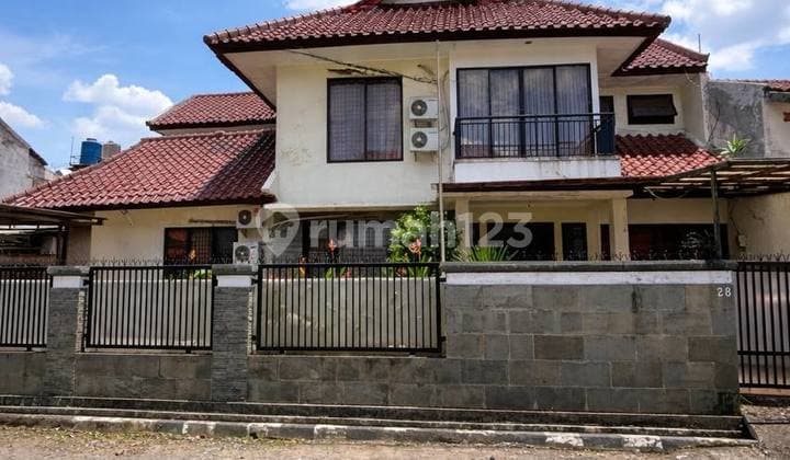 Rumah Cantik Komplek Cinere Depan Mall Harga Terbaik