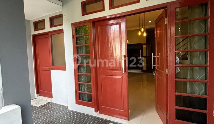 Rumah 2 Lantai Didalam Town House Ekslusif di Cinere