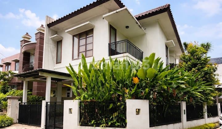 Rumah Komplek Cirendeu Bagus Banget Hanya 10 Menit ke MRT Lebak Bulus.