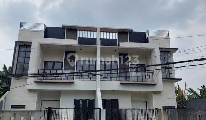 Rumah Baru Dalam Komplek Wisma Cakra