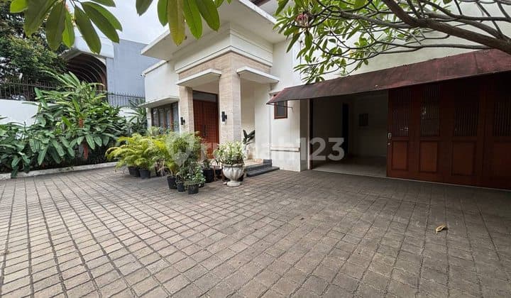 Rumah Tropis Modern – Siap Huni & Berpotensi Komersial Antasari Jakarta Selatan