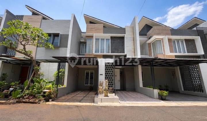 Cilandak Pondok Labu House with Swimming Pool Best Price