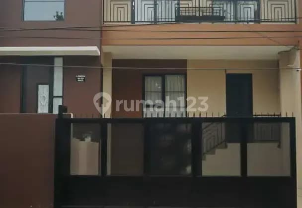 Deket Kampus Rumah Bangunan Baru Idaman Setiabudi Regency Bandung