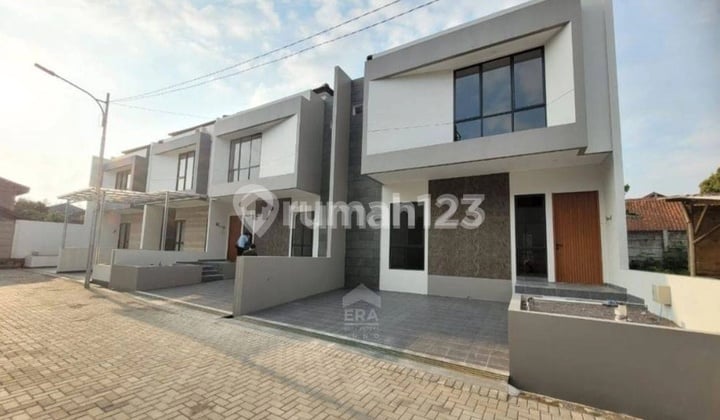 Rumah Idaman Milenial Baru Lokasi Elite Sayap Setraduta Cimahi