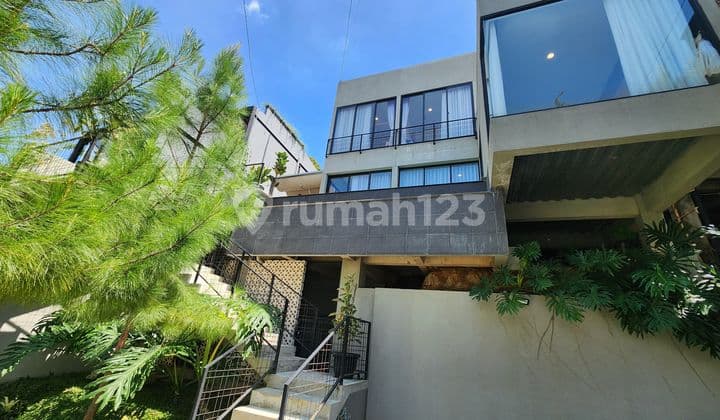 Villa 2 Lantai di Dago Village View Gunung di Dago Pakar