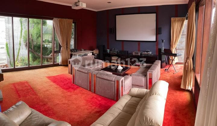 Spacious and Green Semi-Furnished House in Pondok Hijau, Bandung