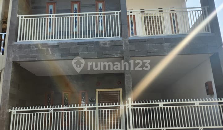 Rumah Terawat 3,5 Lantai di Komplek Cluster Bali 1 Kiaracondong