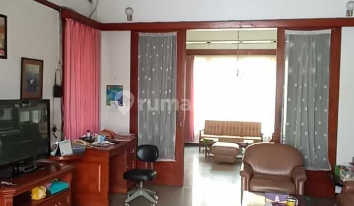 Rumah Luas Strategis di Sayap Gatsu Tengah Kota Bandung