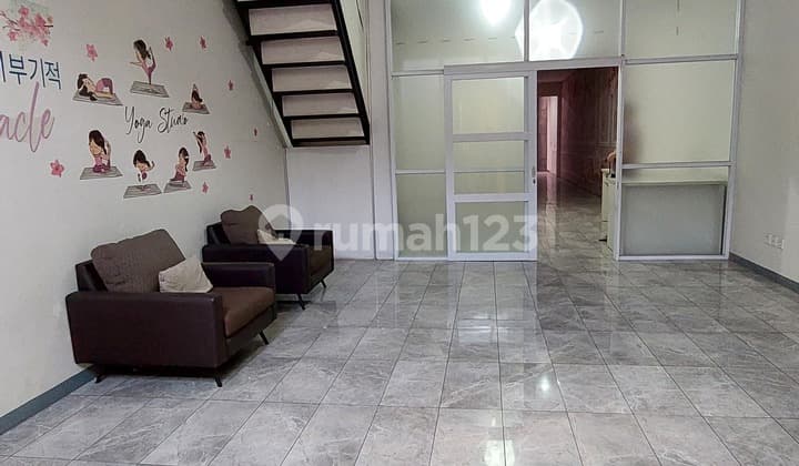 Jual Ruko 2,5 Lantai Siap Pakai Di Kota Baru Parahyangan Bandung