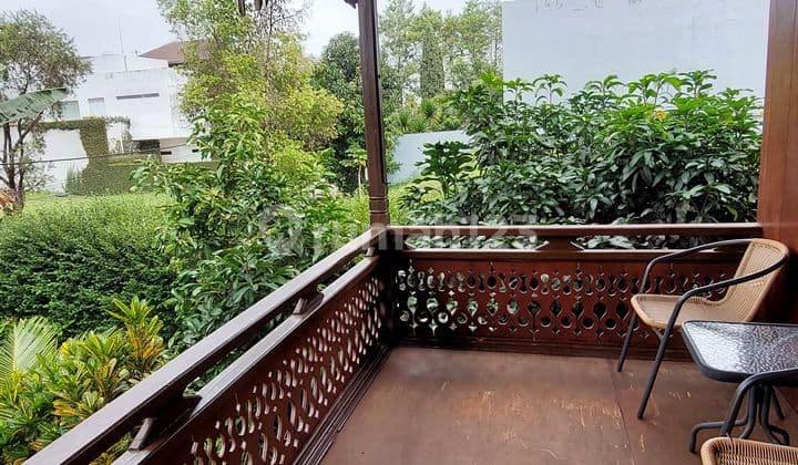 Rumah 2 Lantai Nuansa Kayu di Kawasan Sejuk dan Asri Pondok Hijau