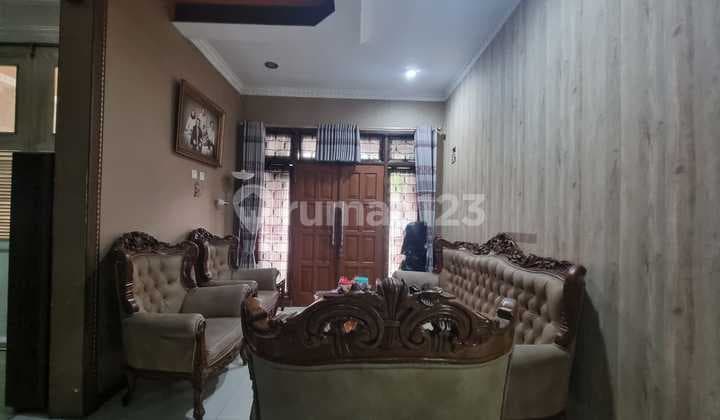 Rumah Minimalis Modern Fully Furnish di Komp. raha Pesona