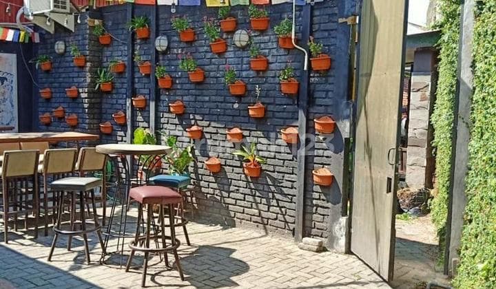 House Can Serve as a Strategic Business Space on Sulanjana Street