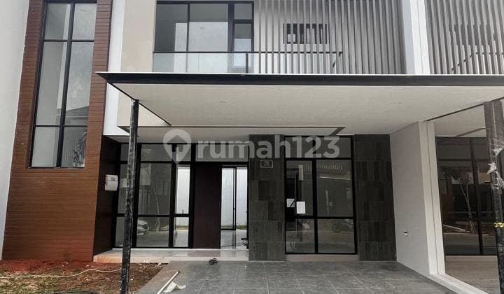 Disewa Rumah Besar Pik 2 Cluster Baru 10X20 Strategis Kosongan