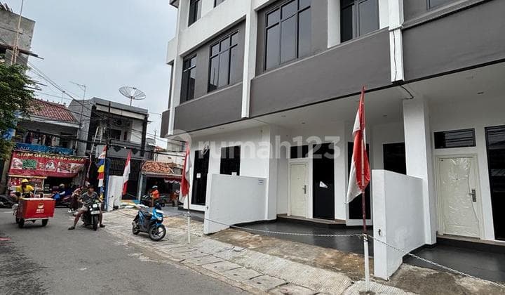 Cluster Kran 5 Kemayoran 3 Lantai Dan Rooftop Di Jakarta Pusat